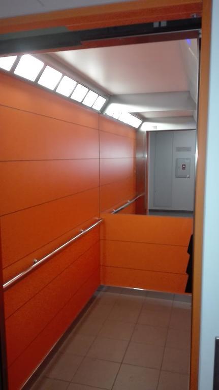 Apartament Polonijna Cracóvia Exterior foto